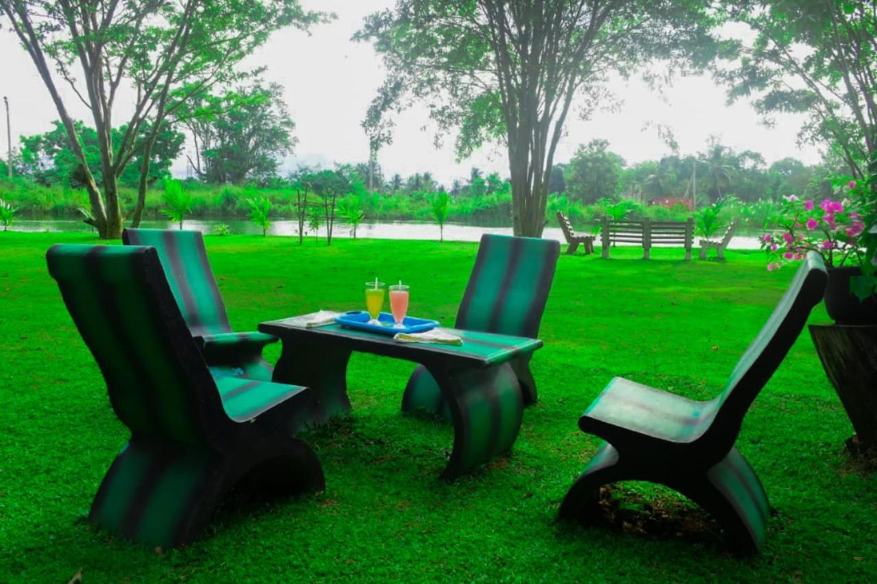 Canal Side Safari Resort Udawalawe Zewnętrze zdjęcie